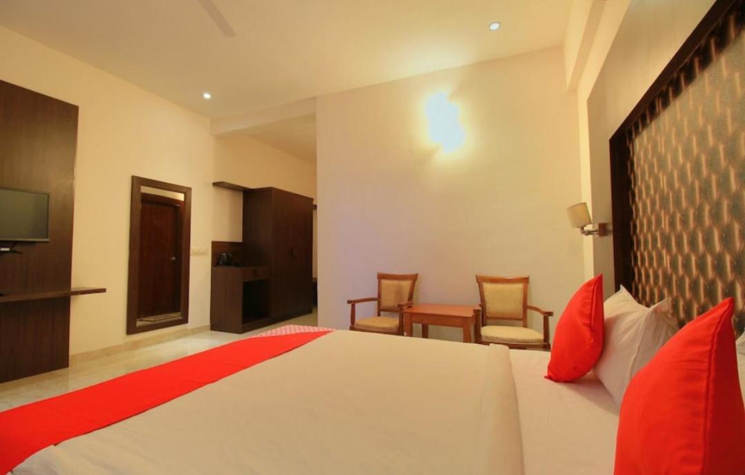 Grand Milestone Hotel Mysore Eksteriør billede