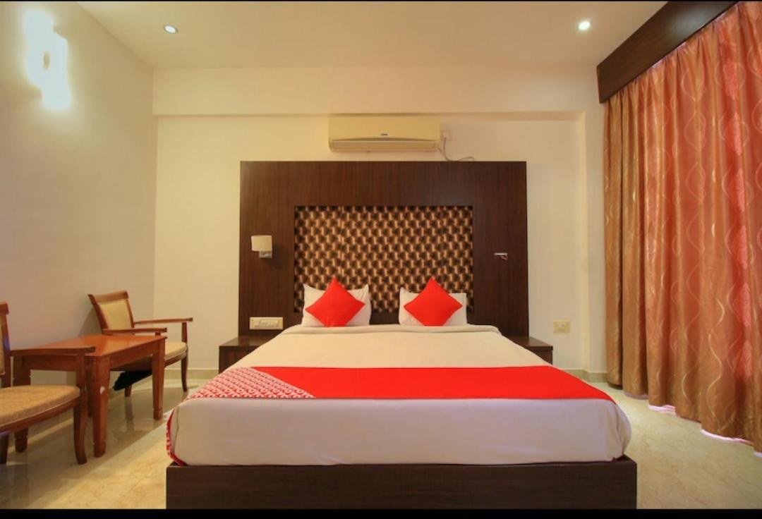 Grand Milestone Hotel Mysore Eksteriør billede
